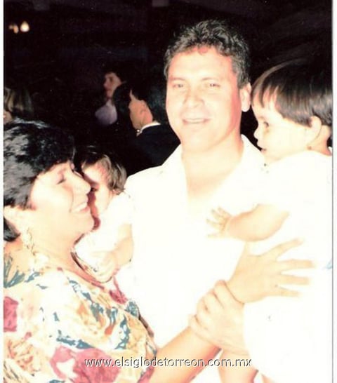 10052012 Linda Selene Calderón Valenzuela y su mamá Gloria Lucía Valenzuela Ch.