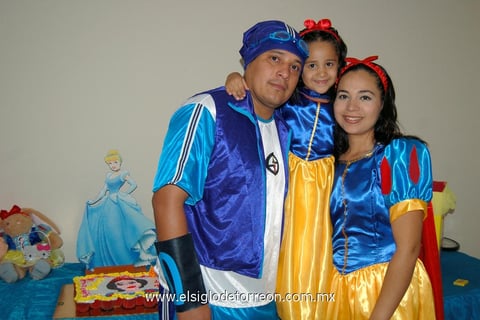 11052012 GERARDO  Zúñiga, Natalia y Griselda de Zúñiga.