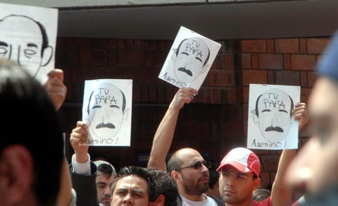 El exgobernador contestó que su gestión es producto del respaldo popular que premió su gestion con más del 60 por ciento de votos en el Estado de Mexico en 2011.