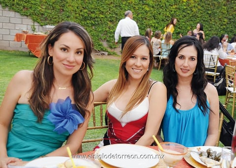 12052012 MóNICA  González, Bertha Aguilera e Ileana Garza.