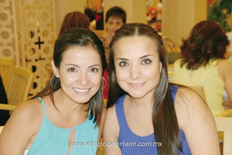 14052012 CINTHIA  Grijalva y Ana Saldaña.