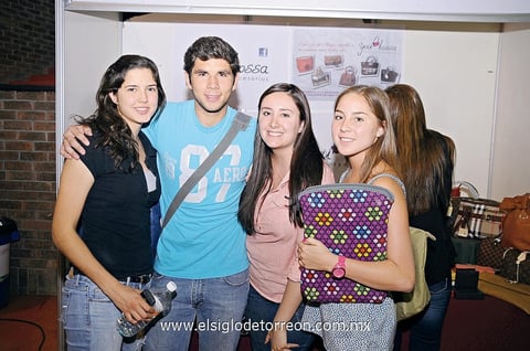13052012 JORGE  Kawas y Claudia Prince.