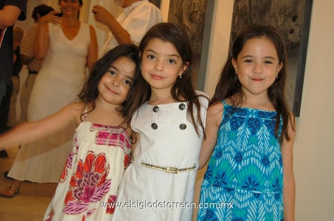 14052012 CONSTANZA,  María Emilia y Miranda.