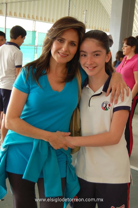 13052012 GABRIELA  y Valeria.