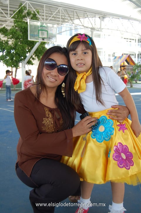 13052012 BáRBARA  y Betsy.