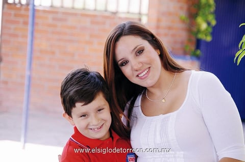 13052012 JUAN ANTONIO  Arias y Giovanna Silveyra.