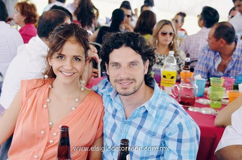 13052012 FABIOLA  y Toño Fahur.