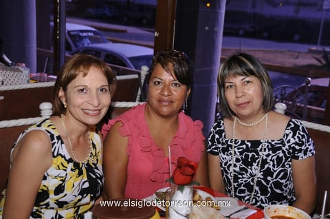 12052012 ILEANA , Mary Cruz y Raquel.