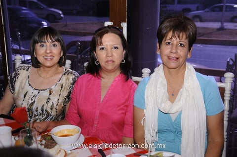 12052012 CONSUELO , Elizabeth y Silvia.