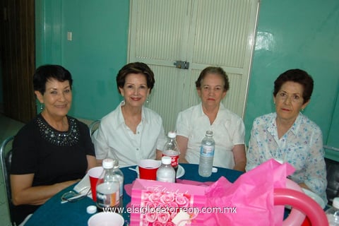 12052012 AMELIA,  Amelia, Gloria y Perla.