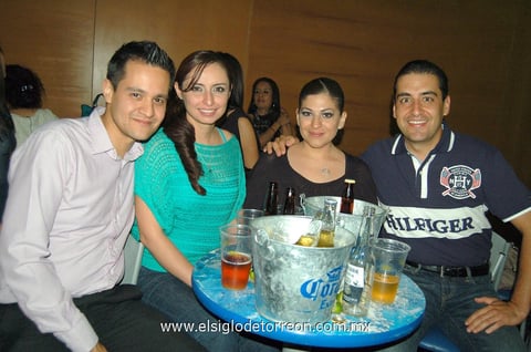 15052012 RAÃºL,  JÃ©ssica, Sara y Carlos.