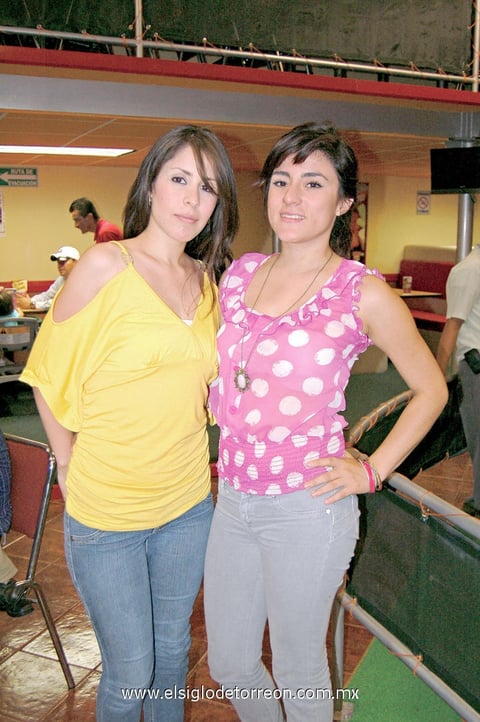 15052012 VERÃ³NICA  e Ilse.