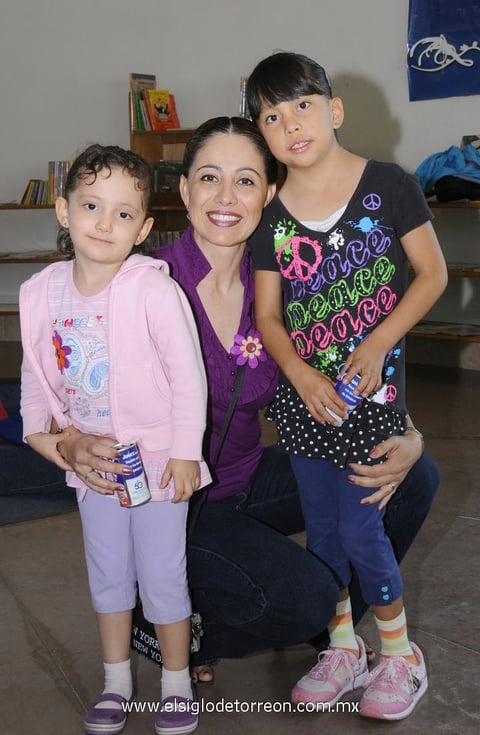 15052012 CLAUDIA , Anita y MarijÃ³.