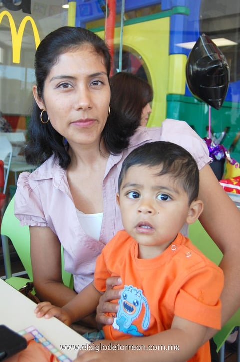 15052012 ALEJANDRA  y Carlos.