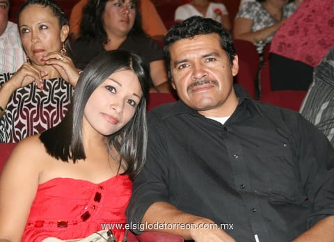 15052012 KARLA  Lugo y Alejandro Alvarado, fueron captados en reciente evento.