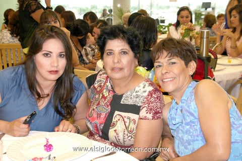15052012 MAYRA,  Carmen y Leticia.
