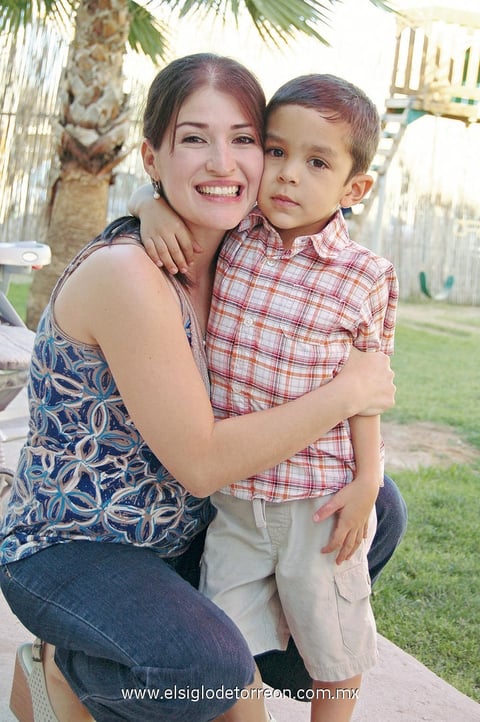 16052012 PALOMA  Díaz y Ricky.
