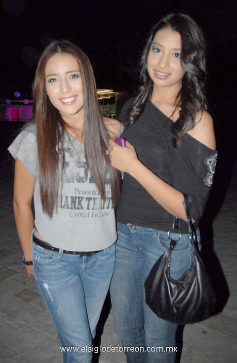 18052012 CAROLINA  y Denisse.