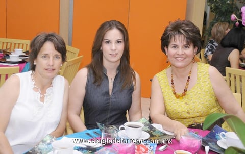 Marcela, Valeria y Mary.