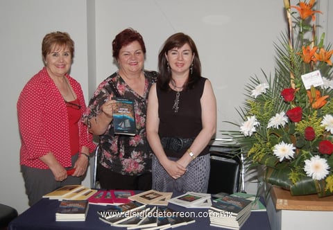 19052012 LETY,  Meche y Gaby.