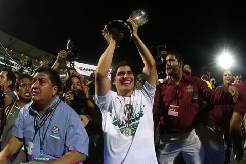 Santos Laguna acabó con la maldición del superlíder.