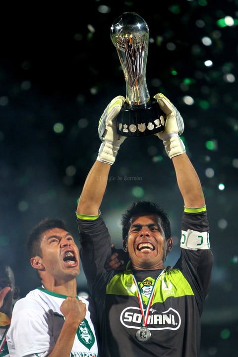 Santos Laguna igualó a Monterrey en el sexto sitio de los equipos con más títulos en el futbol mexicano, luego de haber conseguido su cuarto campeonato al vencer en la final del Torneo Clausura 2012 precisamente a Rayados.
