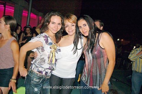 21052012 SARA , Laura y Martha.