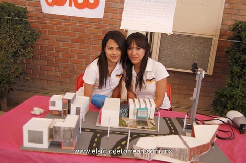 21052012 ILSE  y Marifer.