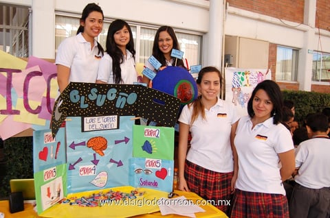21052012 LESLIE , Mariana, Karla, Ana y Linda.