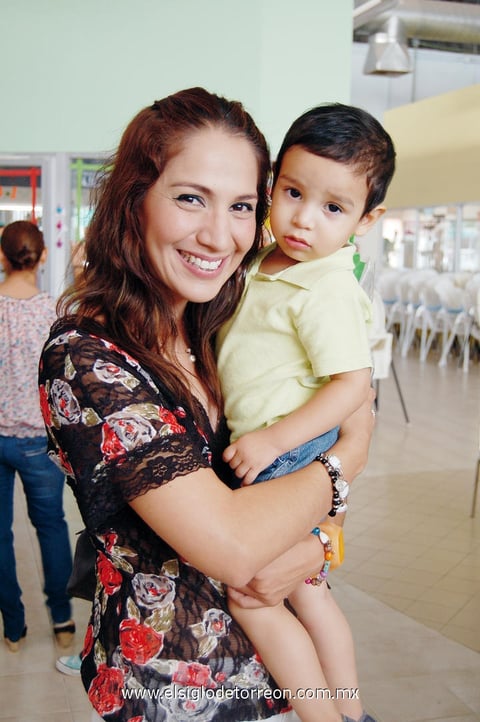21052012 CRISTY  Segovia y Nicolás MIchel.