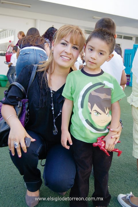 20052012 MARíA  Guadalupe y Diego.