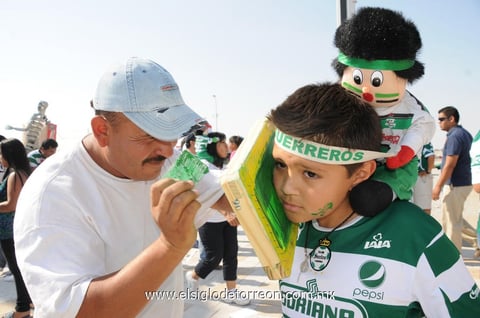 19052012 TAMBOR  para amenizar el partido.
