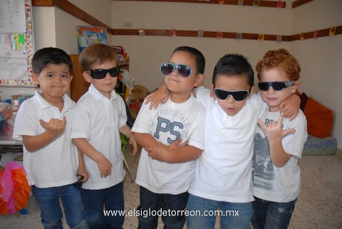 23052012 JOSé LUIS , Ale, Alejandro, Ricky y Nico.