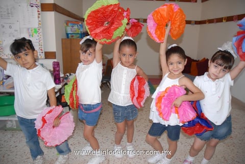 23052012 SOFI , Carina, Sofía, Renata y Sofi Fuentes.