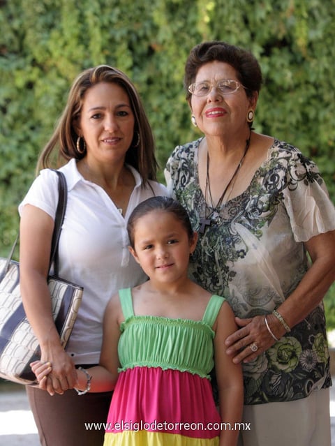 23052012 JUANITA , Angélica y Pamela.