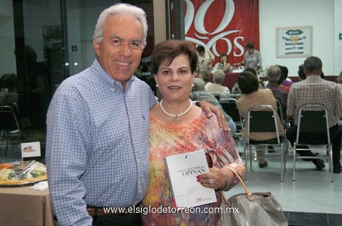 21052012 JOSé  Luis Meza y Beatriz Villarreal de Meza.