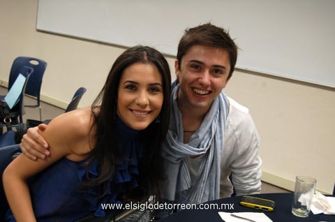 24052012 GABRIELA  Barrón y Jorge Gajón.