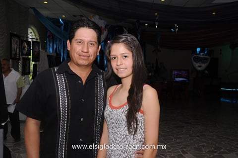 20052012 MIGUE l Ángel González y Miriam González.