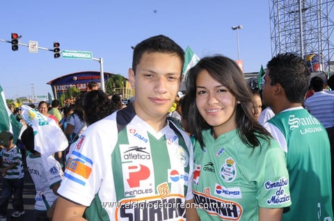 23052012 RUBéN  y Karen.