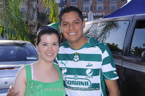 23052012 LUCíA  Campa y Manuel Ramírez.