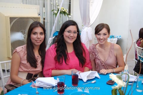 21052012 NORMA , Érika y Brenda.