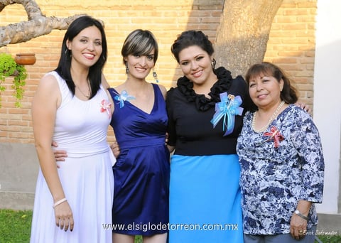 20052012 NADIA  en compañía de las organizadoras de su festejo prenupcial, su mamá Emilia Calderillo de González y sus amigas, Karime Sánchez de Tovar y Lorena Sánchez de Rivera.- Érick Sotomayor Fotografía