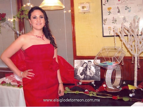 20052012 LUPITA  López García en su despedida de soltera.
