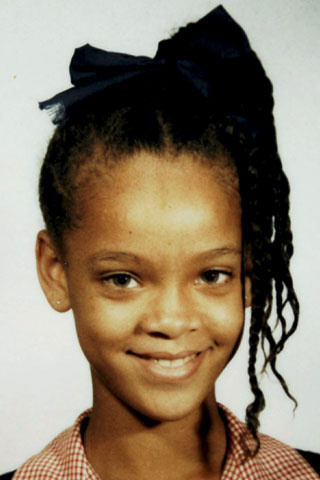 El nombre real de Rihanna es Robyn Rihanna Fenty, nació el 20 de febrero de 1988 en la Isla de Barbados, en Saint Michel.