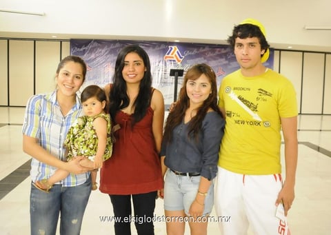 28052012 ZAIRA  Galván, Valentina Rodríguez, Valeria Rodríguez, Ada Solís y Carlos Pérez.