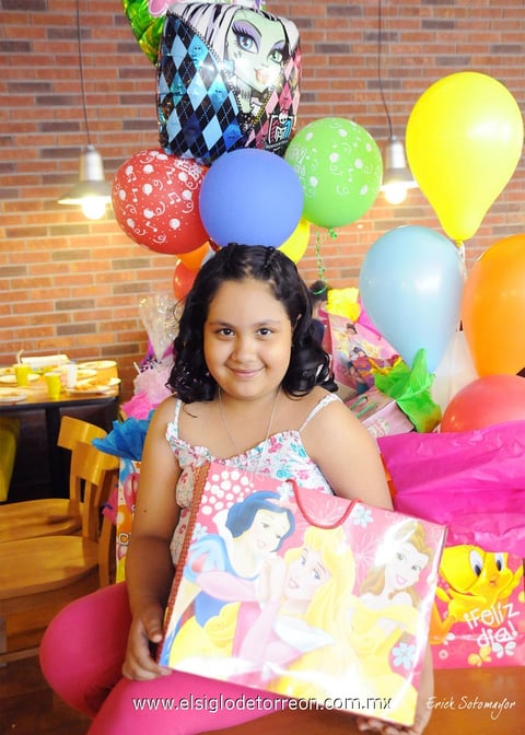 27052012 WENDY ALEJANDRA  Alanís López festejó su noveno cumpleaños.- Érick Sotomayor Fotografía
