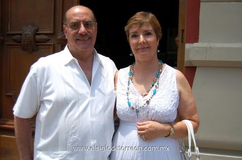 28052012 FéLIX  Pérez y Alma Rosa de Pérez.
