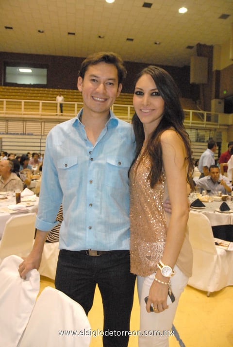 27052012 JOSé ANTONIO  y Brenda.