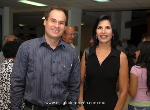 26052012 LEO  Valverde y Liliana Ramírez.
