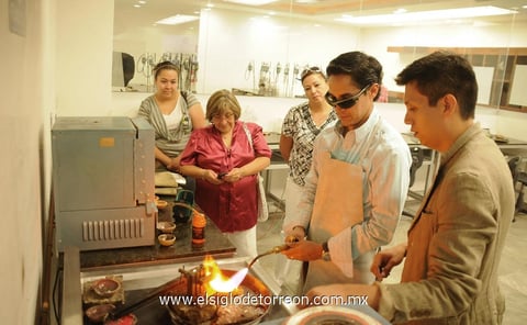 27052012 DURANTE  el Taller de Joyería de Plata.